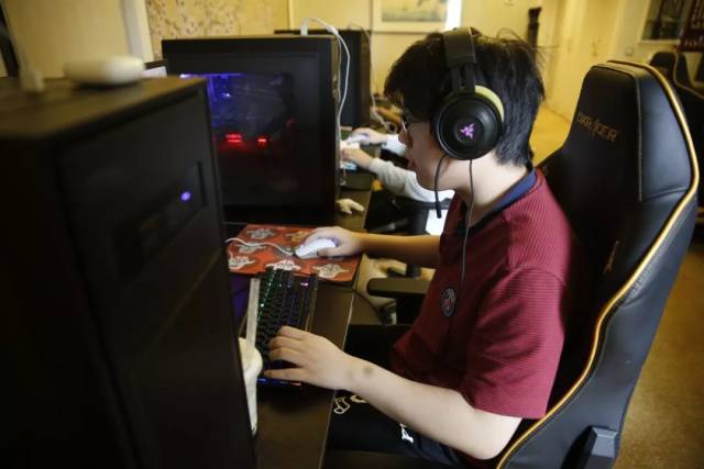 确叙事的观 确叙事的观